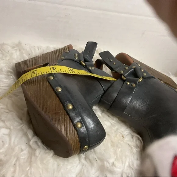 Kork-ease Studded Ankle strap clogs ( Bette style) 6 - Picture 9 of 12